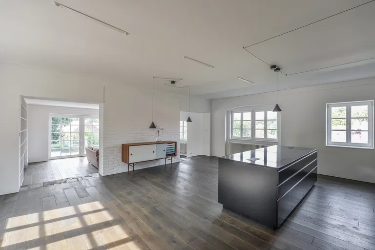 Okoř - Praha-západ | Predaj, Rodinný dom, 6-izbový, 365 m²
