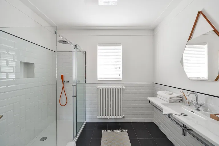 Okoř - Praha-západ | Predaj, Rodinný dom, 6-izbový, 365 m²