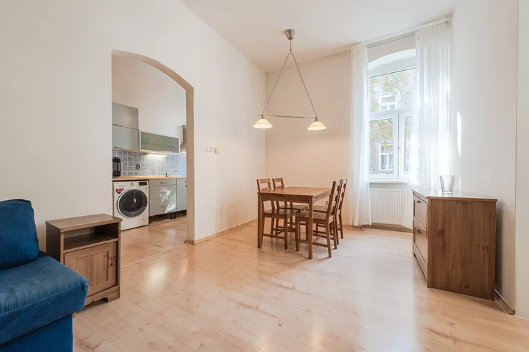 Palárikova, Staré Mesto - Bratislava I | Prenájom, Byt, 2-izbový, 47 m²