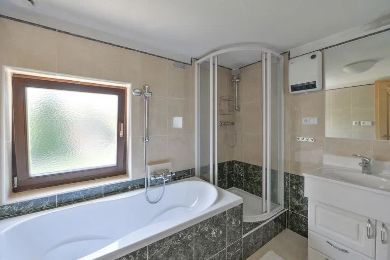 Zduchovice, Kamýk nad Vltavou - Příbram | Predaj, Rodinný dom, 5-izbový, 252 m²