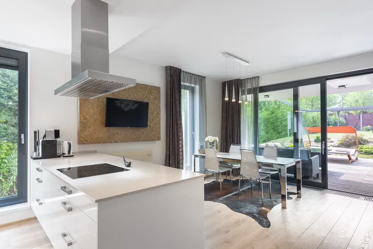 Pod Viaduktem, Stodůlky - Prague 5 | Sale, House, Five-bedroom (6+kk), 290 m²