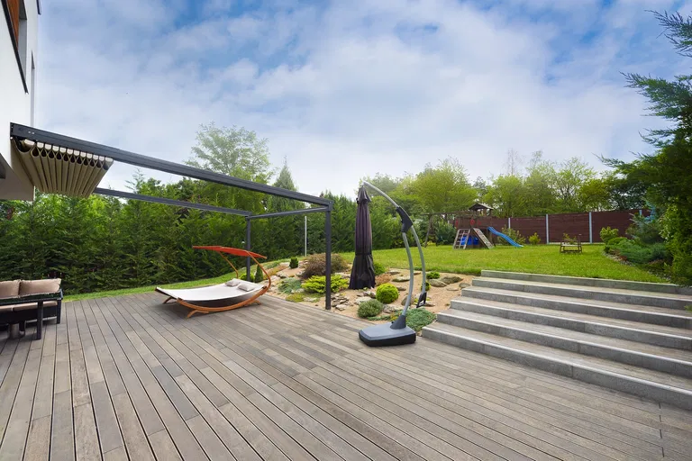 Pod Viaduktem, Stodůlky - Prague 5 | Sale, House, Five-bedroom (6+kk), 290 m²