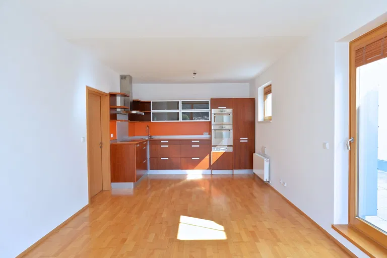 Naardenská, Liboc - Prague 6 | Sale, Apartment, Two-bedroom (3+kk), 155 m²
