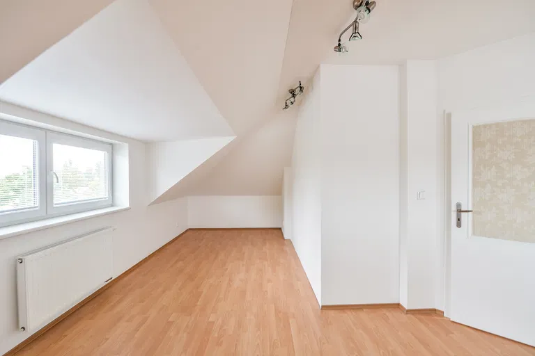 Vlastina, Ruzyně - Praha 6 | Prenájom, Rodinný dom, 5-izbový, 185 m²