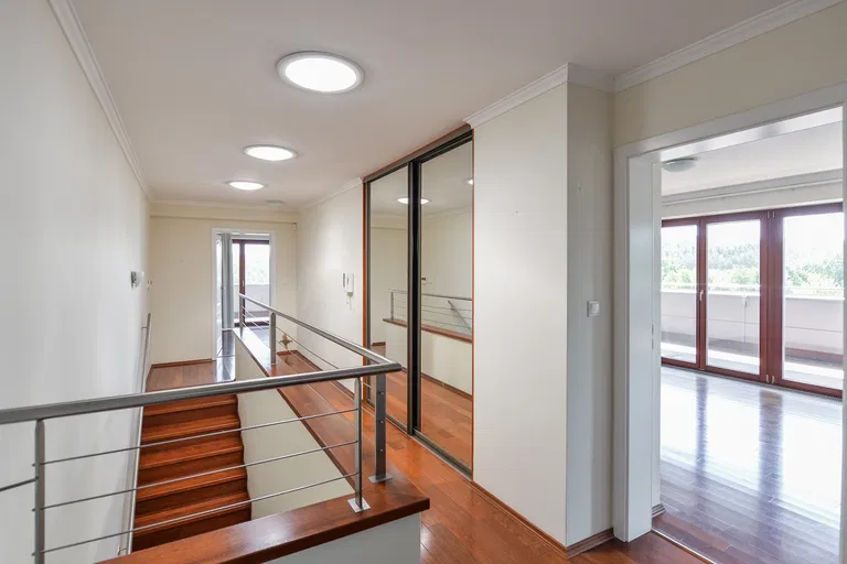 Nebušická, Nebušice - Praha 6 | Prenájom, Byt, 5-izbový, 319 m²