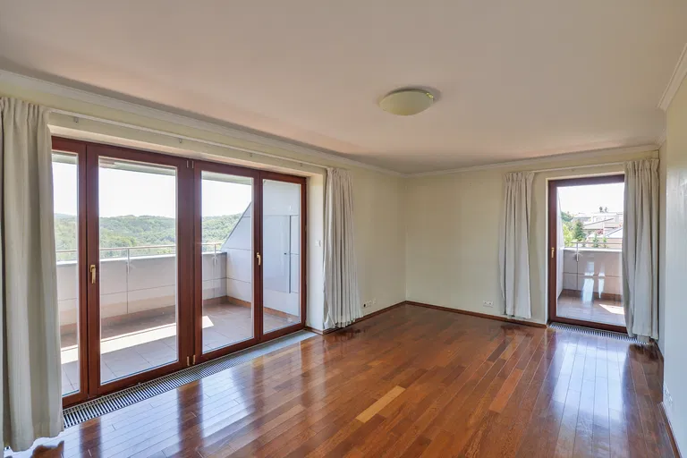 Nebušická, Nebušice - Praha 6 | Prenájom, Byt, 5-izbový, 319 m²