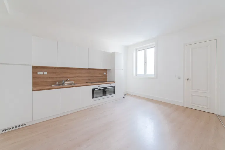 Gorkého, Staré Mesto - Bratislava I | Prenájom, Byt, 5-izbový, 261 m²