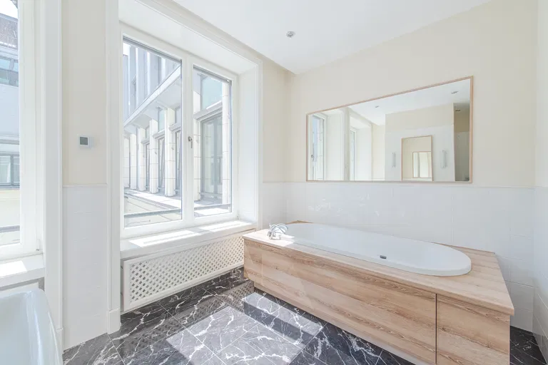 Gorkého, Staré Mesto - Bratislava I | Prenájom, Byt, 5-izbový, 261 m²