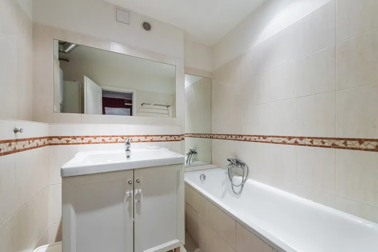 Nitranská, Vinohrady - Praha 3 | Prenájom, Byt, 3-izbový, 74 m²