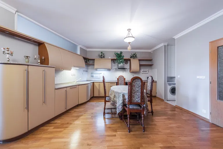Irská, Vokovice - Praha 6 | Prenájom, Byt, 4-izbový, 115 m²