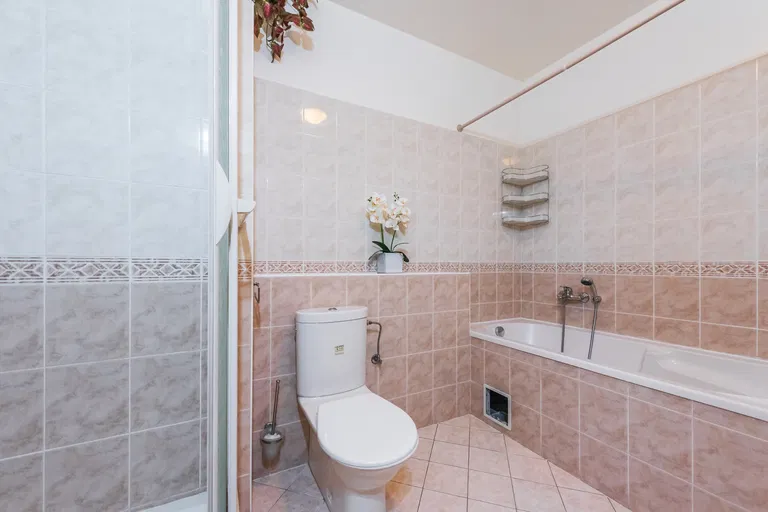 Irská, Vokovice - Praha 6 | Prenájom, Byt, 4-izbový, 115 m²