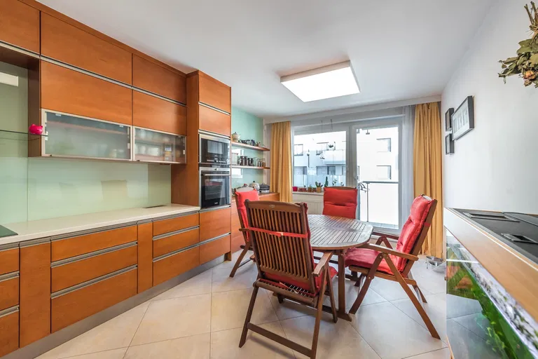 Svitákova, Stodůlky - Prague 5 | Sale, Apartment, Three-bedroom (4+1), 156 m²