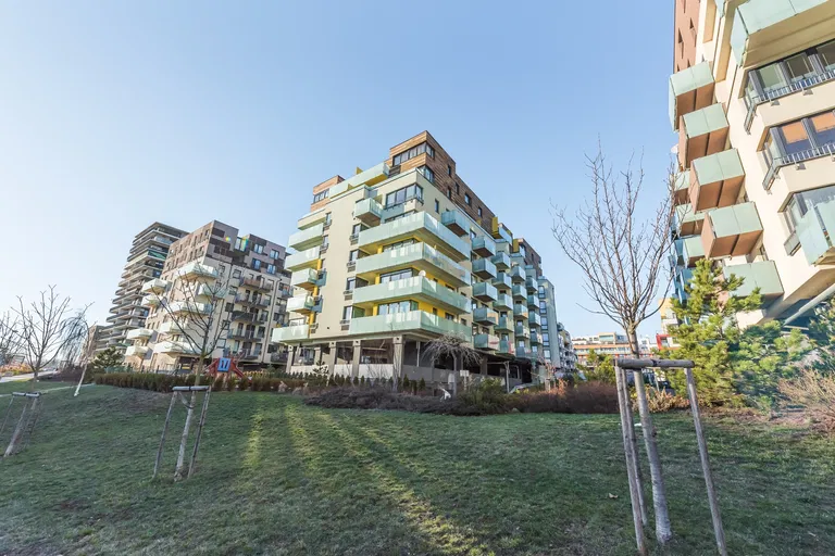 Svitákova, Stodůlky - Prague 5 | Sale, Apartment, Three-bedroom (4+1), 156 m²