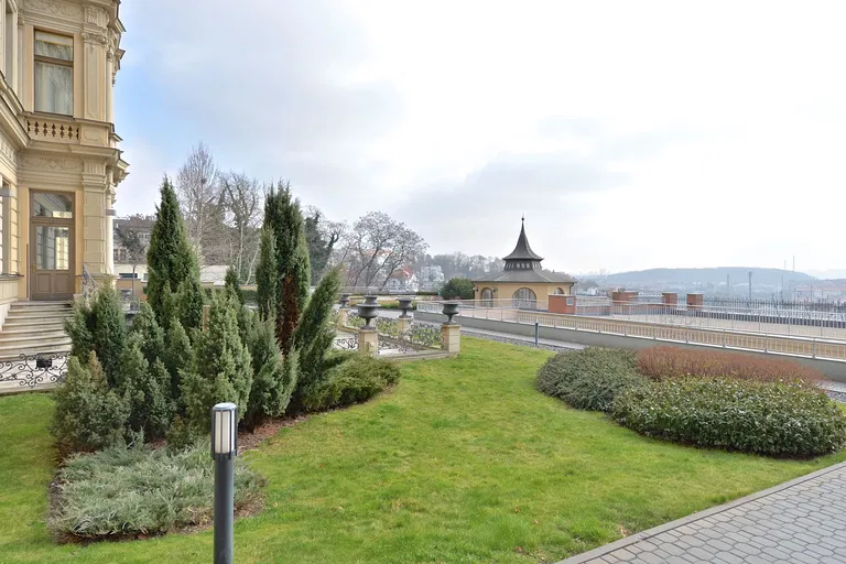 U Zvonařky, Vinohrady - Praha 2 | Prenájom, Byt, 3-izbový, 102 m²