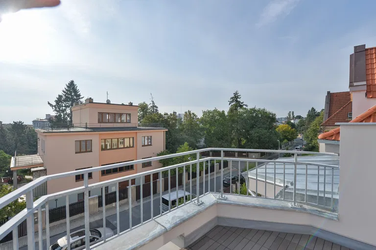 Na Čihadle, Dejvice - Praha 6 | Prenájom, Rodinný dom, 6-izbový, 230 m²