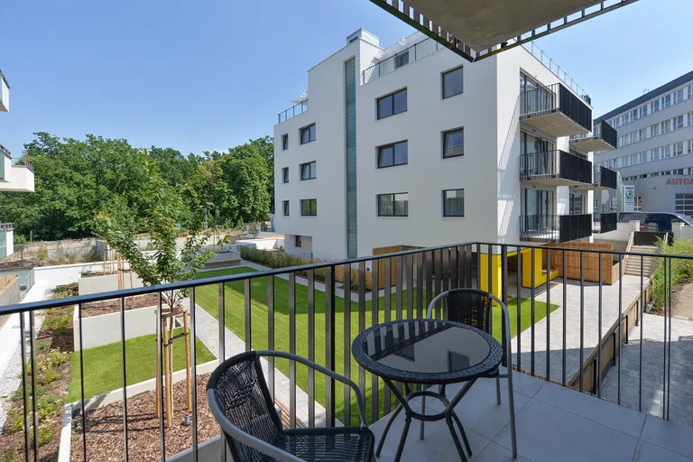 Pod Dvorem, Veleslavín - Praha 6 | Prenájom, Byt, 2-izbový, 60 m²