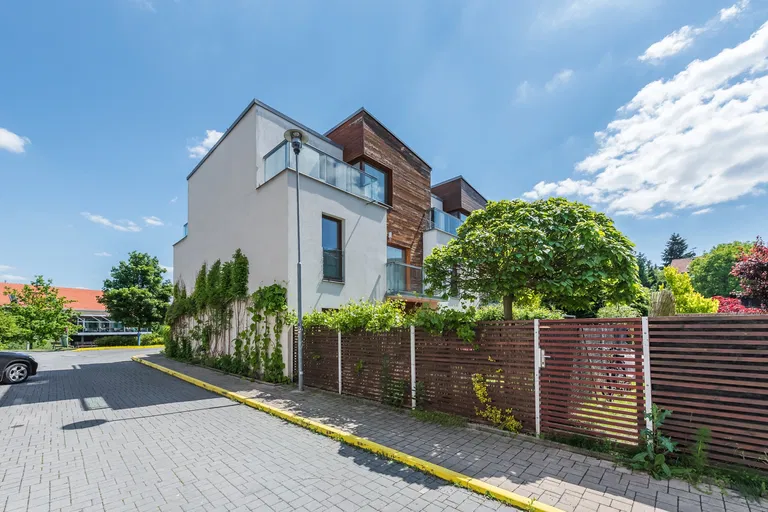 Zelená, Statenice - Praha-západ | Predaj, Rodinný dom, 5-izbový, 212 m²