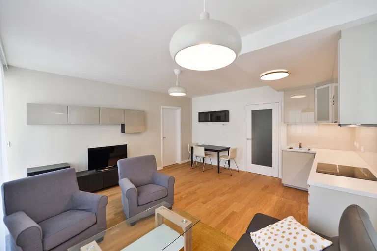 Pod Dvorem, Veleslavín - Praha 6 | Prenájom, Byt, 2-izbový, 60 m²