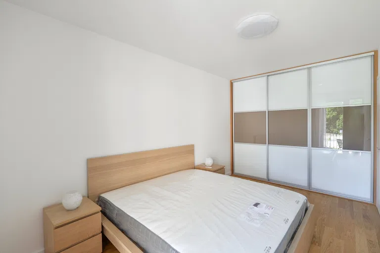 Pod Dvorem, Veleslavín - Praha 6 | Prenájom, Byt, 2-izbový, 60 m²
