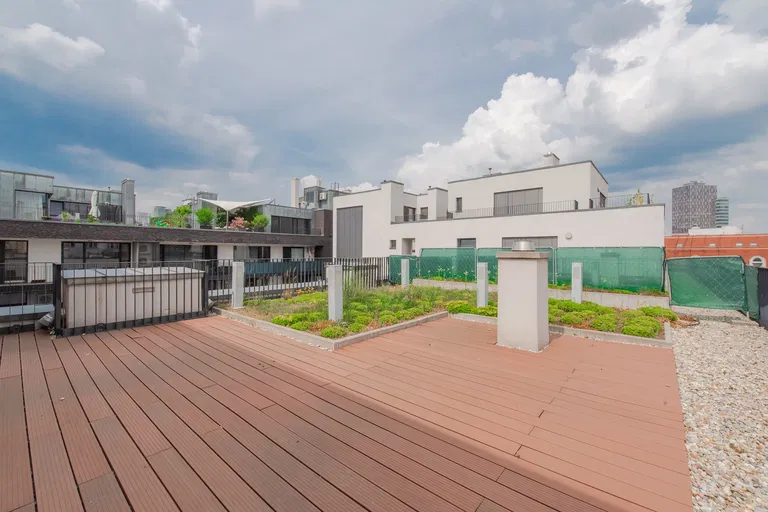 Dunajská, Staré Mesto - Bratislava I | Prenájom, Byt, 3-izbový, 173 m²