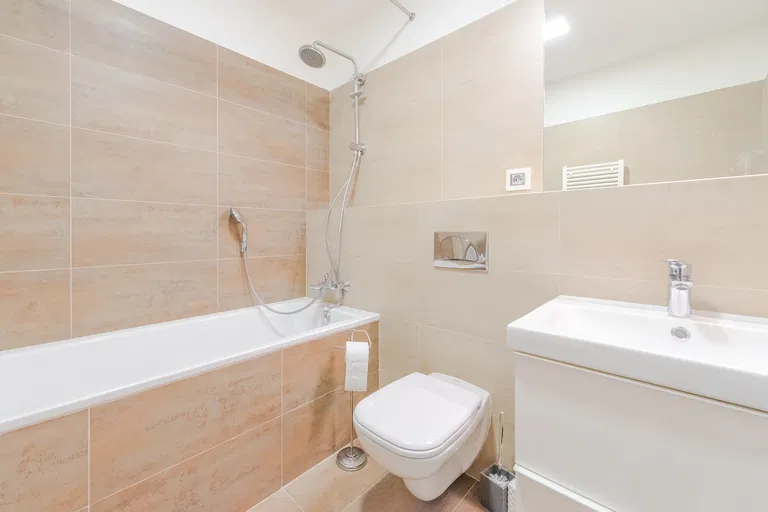 Dunajská, Staré Mesto - Bratislava I | Prenájom, Byt, 3-izbový, 173 m²