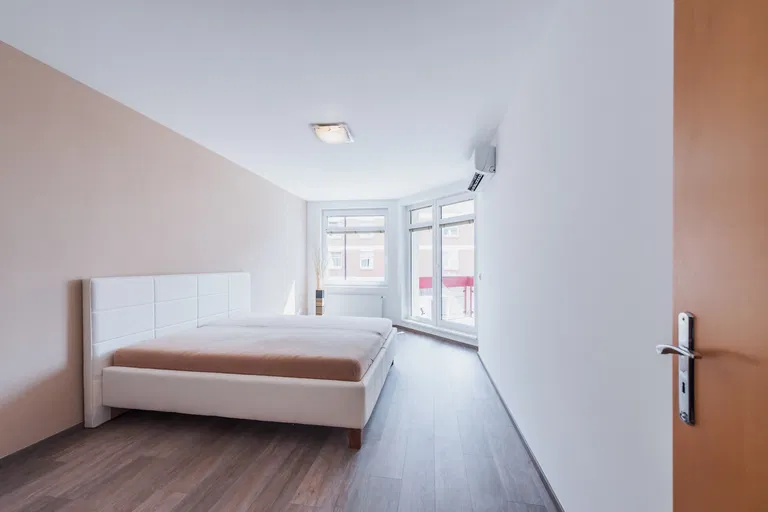 Nad Okrouhlíkem, Libeň - Prague 8 | Sale, Apartment, One-bedroom (2+1), 69 m²