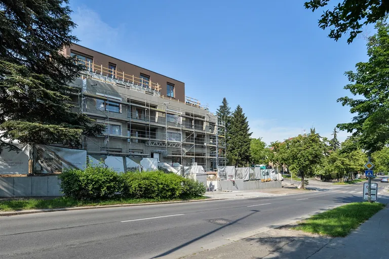 K Červenému dvoru, Strašnice - Prague 10 | Sale, Apartment, Three-bedroom (4+kk), 238 m²