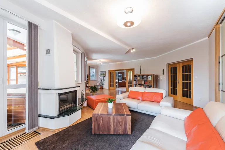 Tylova, Šestajovice - Praha-východ | Predaj, Rodinný dom, 5-izbový, 240 m²