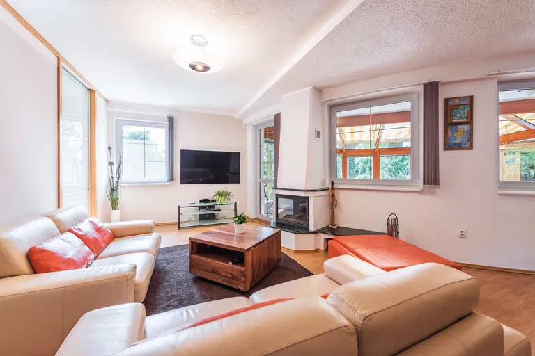 Tylova, Šestajovice - Praha-východ | Predaj, Rodinný dom, 5-izbový, 240 m²