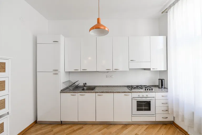 Kamenická, Holešovice - Praha 7 | Prenájom, Byt, 3-izbový, 86 m²