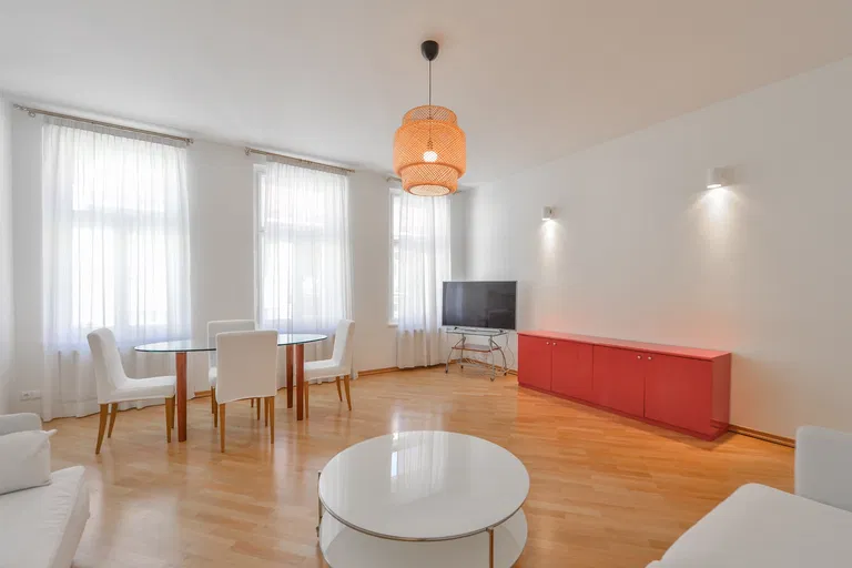 Kamenická, Holešovice - Praha 7 | Prenájom, Byt, 3-izbový, 86 m²