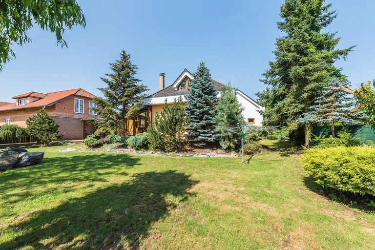 Tylova, Šestajovice - Praha-východ | Predaj, Rodinný dom, 5-izbový, 240 m²