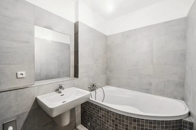 Makedonská, Střížkov - Praha 9 | Prenájom, Byt, 3-izbový, 107 m²