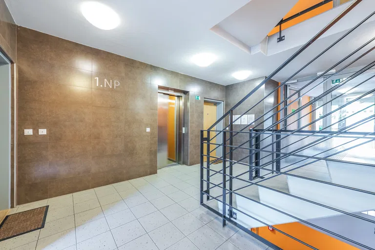 Varhulíkové, Holešovice - Praha 7 | Predaj, Byt, 2-izbový, 79 m²