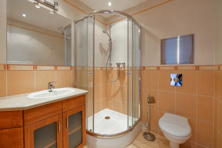 Klímova, Radlice - Praha 5 | Prenájom, Byt, 4-izbový, 117 m²