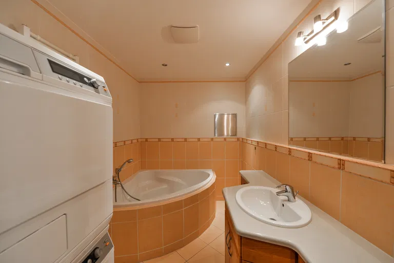 Klímova, Radlice - Praha 5 | Prenájom, Byt, 4-izbový, 117 m²