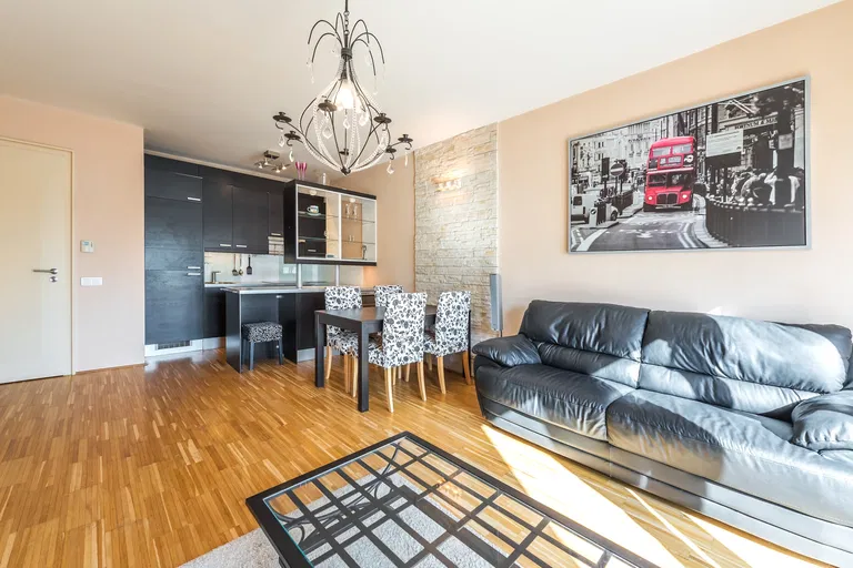 Rohanské nábřeží, Karlín - Praha 8 | Prenájom, Byt, 2-izbový, 67 m²