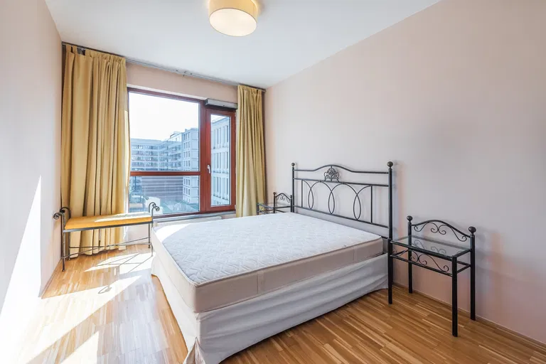 Rohanské nábřeží, Karlín - Praha 8 | Prenájom, Byt, 2-izbový, 67 m²
