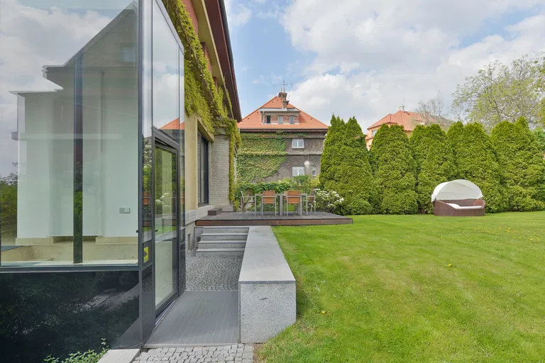 Benešovská, Vinohrady - Praha 10 | Prenájom, Rodinný dom, 5-izbový, 320 m²