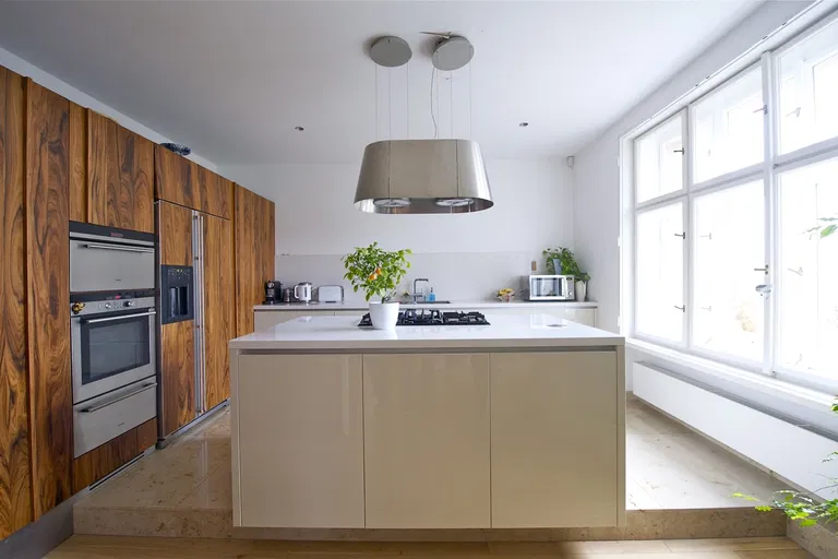 Benešovská, Vinohrady - Praha 10 | Prenájom, Rodinný dom, 5-izbový, 320 m²