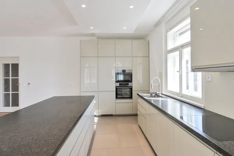 Šárecká, Dejvice - Praha 6 | Prenájom, Byt, 3-izbový, 113 m²