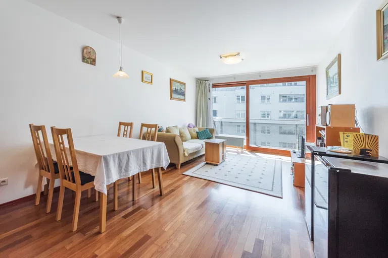 Paříkova, Vysočany - Prague 9 | Sale, Apartment, One-bedroom (2+kk), 61 m²