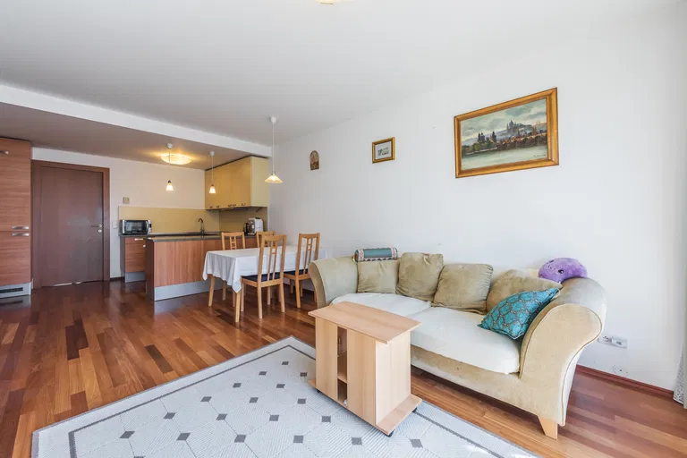 Paříkova, Vysočany - Prague 9 | Sale, Apartment, One-bedroom (2+kk), 61 m²