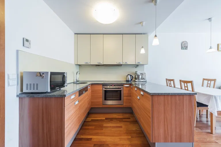 Paříkova, Vysočany - Prague 9 | Sale, Apartment, One-bedroom (2+kk), 61 m²