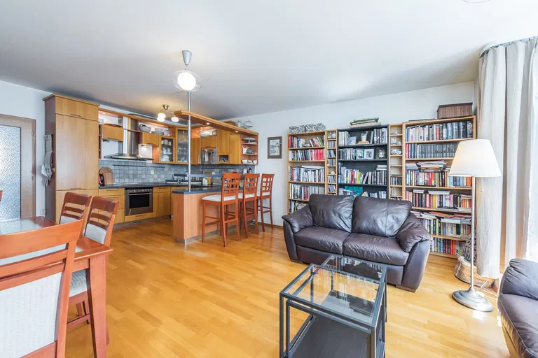 V Zeleném údolí, Krč - Prague 4 | Sale, Apartment, Three-bedroom (4+kk), 103 m²