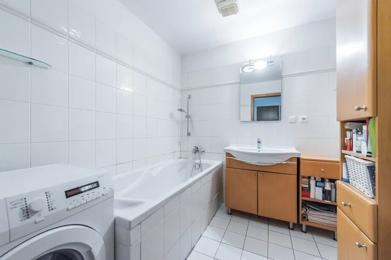 V Zeleném údolí, Krč - Prague 4 | Sale, Apartment, Three-bedroom (4+kk), 103 m²