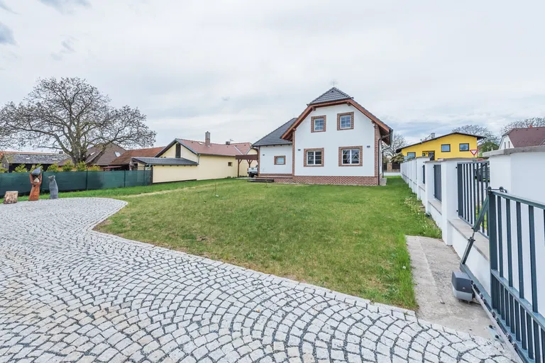 Libeň u Libeře, Jesenice - Praha-západ | Predaj, Rodinný dom, 4-izbový, 259 m²