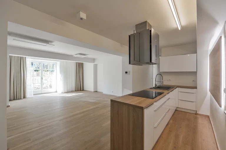 Štursova, Bubeneč - Praha 6 | Prenájom, Byt, 4-izbový, 175 m²