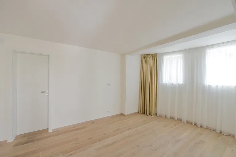 Štursova, Bubeneč - Praha 6 | Prenájom, Byt, 4-izbový, 175 m²
