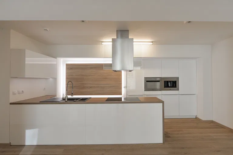 Štursova, Bubeneč - Praha 6 | Prenájom, Byt, 4-izbový, 175 m²